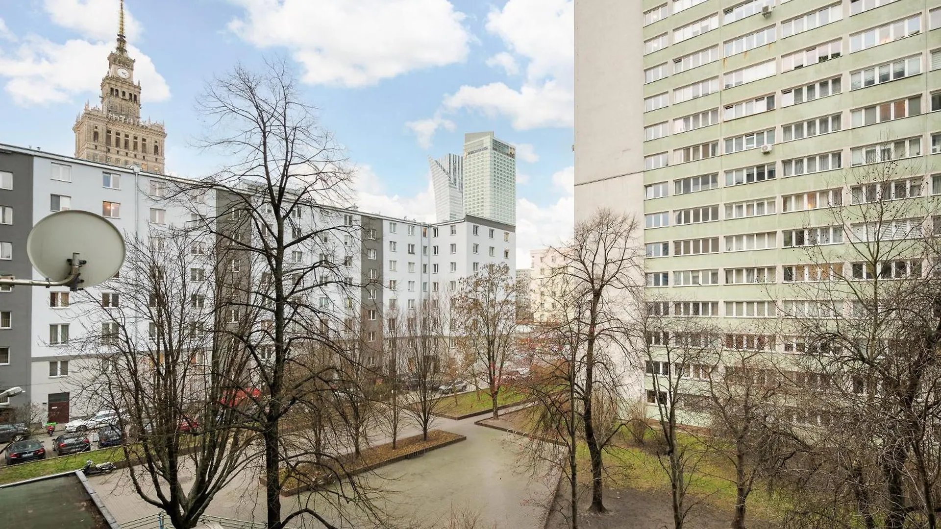 Metro Swietokrzyska Central Apartment Warsaw Poland