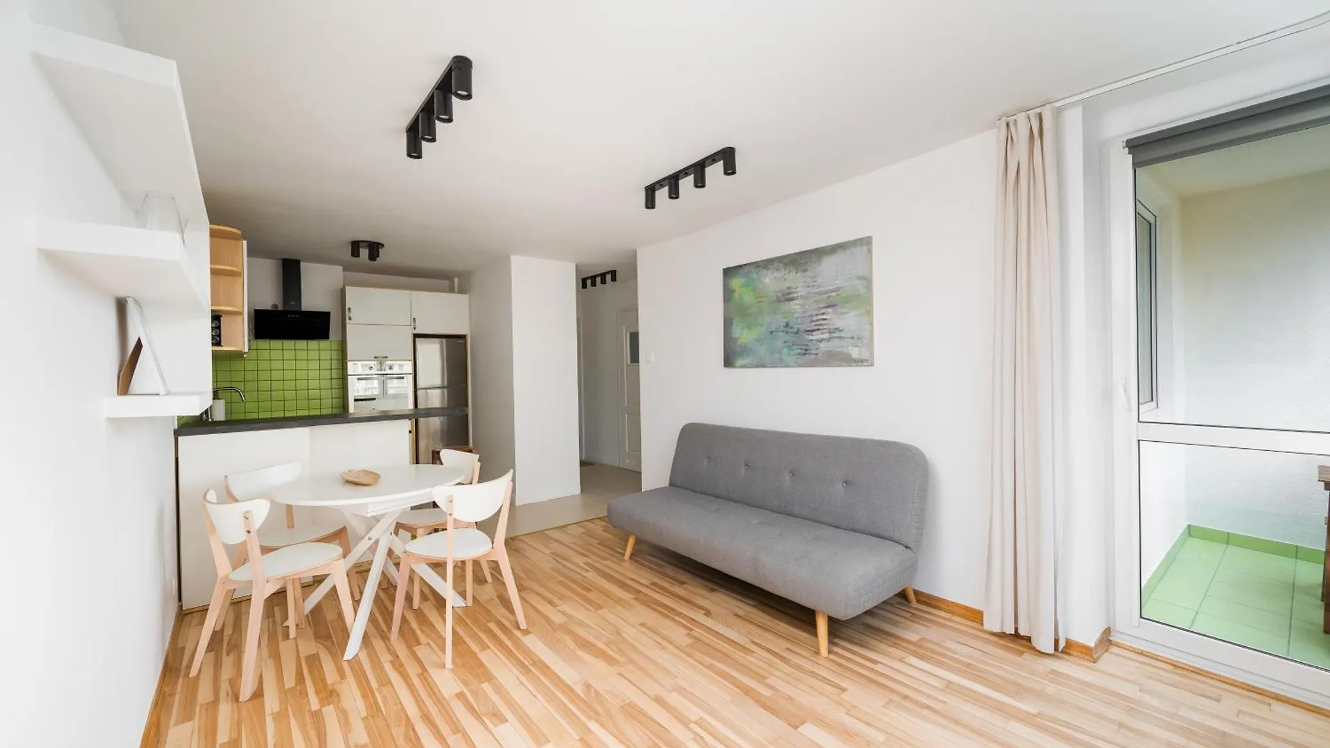 Metro Swietokrzyska Central Apartment Warsaw