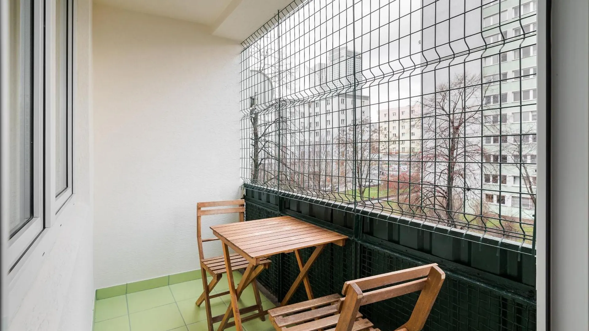 Metro Swietokrzyska Central Apartment Warsaw Poland